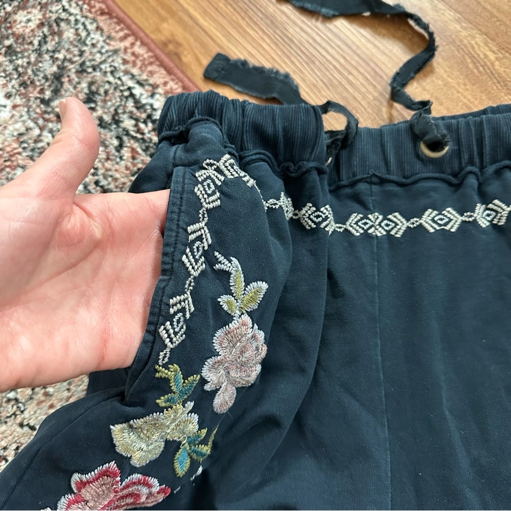 Sundance Floral Embroidered Pants - Picture 8 of 11